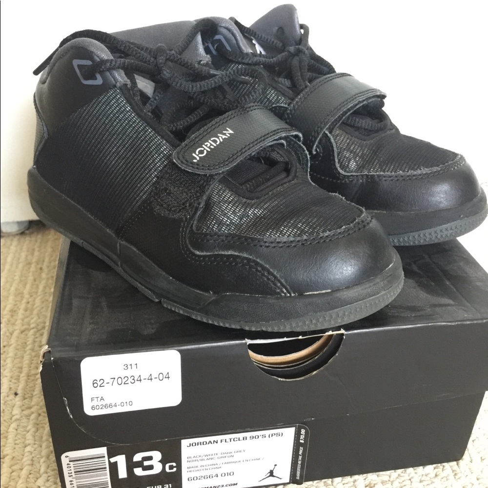 Like New! Jordan’s Fltclb 90s Youth size 13